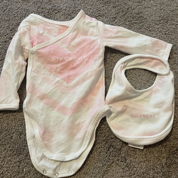 Givenchy set - Picture 2 of 7